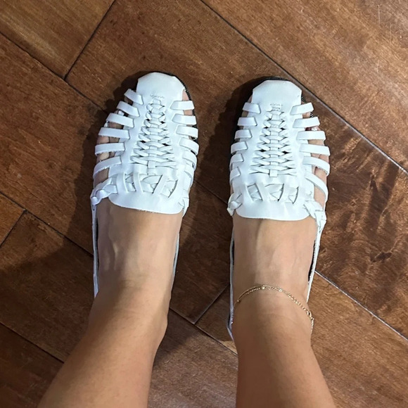 White leather huarache sandals - Picture 2 of 9